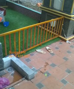 chắn cửa chó mèo bằng gỗ